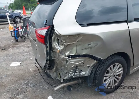 2015 Toyota Sienna Limited 7 Passenger/Limited Premium 7 Passenger/Xle 7 Passenger/Xle 8 Passenger z USA, uszkodzony, nr VIN 5TDYK3DC9FS627434